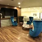 Plaza Hotel 4*