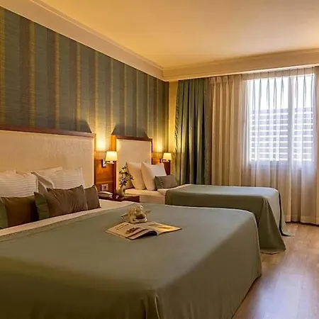 Hotel Plaza 4*