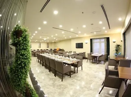 Hotel Plaza 4*
